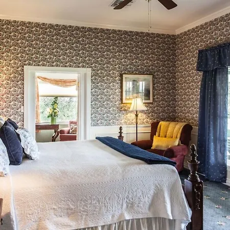 Rose Hill Retreat Aaa Four Diamond Inn Stonewall Extérieur photo